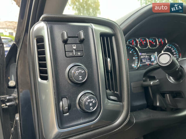 Черный Шевроле Сильверадо, объемом двигателя 5.33 л и пробегом 95 тыс. км за 33000 $, фото 18 на Automoto.ua