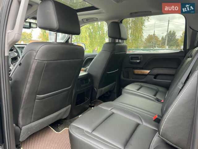 Черный Шевроле Сильверадо, объемом двигателя 5.33 л и пробегом 95 тыс. км за 33000 $, фото 24 на Automoto.ua