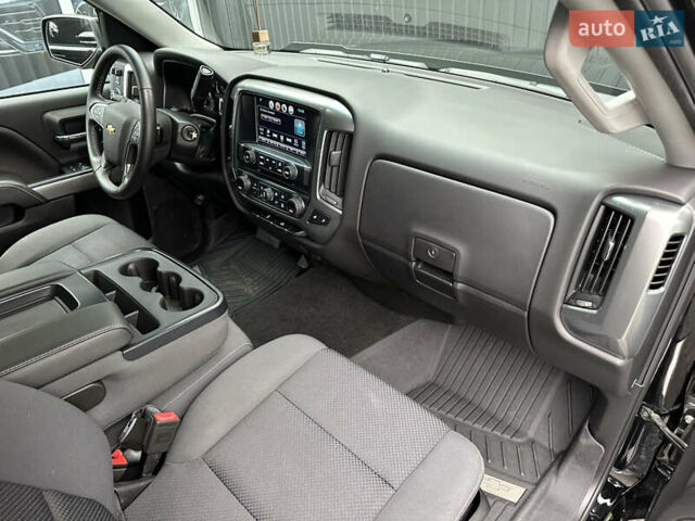 Черный Шевроле Сильверадо, объемом двигателя 5.33 л и пробегом 45 тыс. км за 28999 $, фото 10 на Automoto.ua