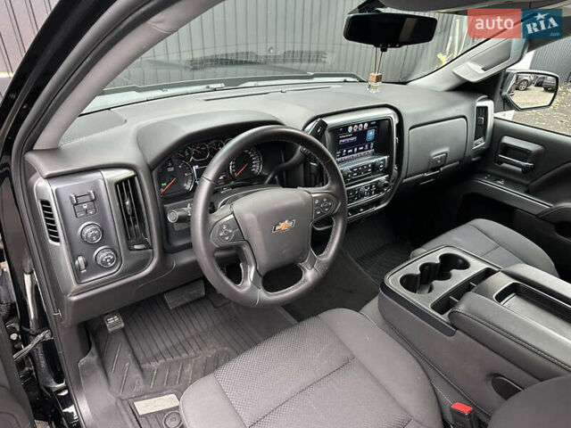 Черный Шевроле Сильверадо, объемом двигателя 5.33 л и пробегом 45 тыс. км за 28999 $, фото 19 на Automoto.ua