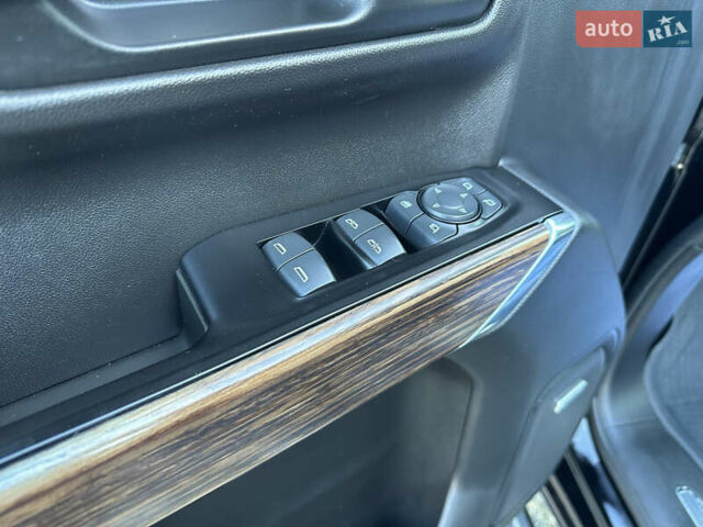 Черный Шевроле Сильверадо, объемом двигателя 6.2 л и пробегом 78 тыс. км за 49999 $, фото 46 на Automoto.ua