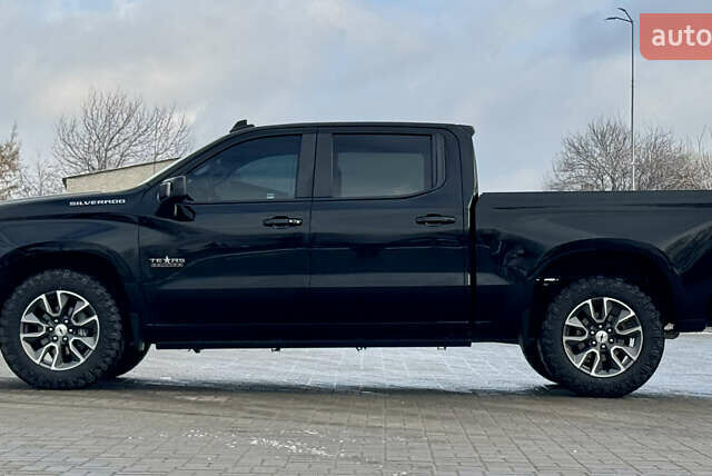 Черный Шевроле Сильверадо, объемом двигателя 5.33 л и пробегом 17 тыс. км за 43999 $, фото 19 на Automoto.ua