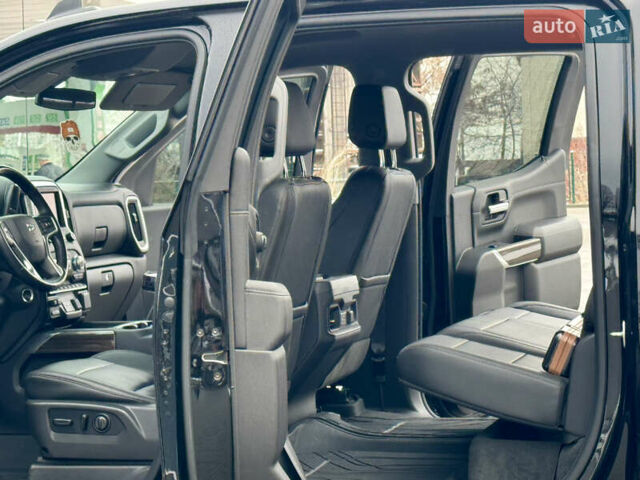 Черный Шевроле Сильверадо, объемом двигателя 5.33 л и пробегом 17 тыс. км за 43999 $, фото 33 на Automoto.ua