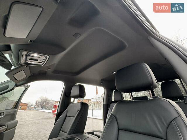 Черный Шевроле Сильверадо, объемом двигателя 5.33 л и пробегом 17 тыс. км за 43999 $, фото 40 на Automoto.ua