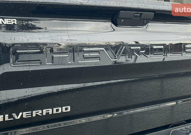 Черный Шевроле Сильверадо, объемом двигателя 5.33 л и пробегом 17 тыс. км за 43999 $, фото 31 на Automoto.ua