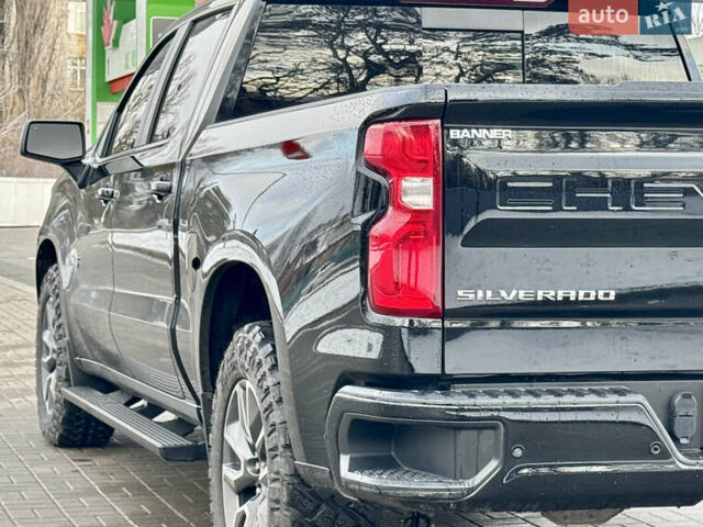 Черный Шевроле Сильверадо, объемом двигателя 5.33 л и пробегом 17 тыс. км за 43999 $, фото 12 на Automoto.ua
