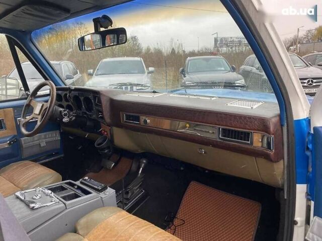 Шевроле Сильверадо, объемом двигателя 6.2 л и пробегом 100 тыс. км за 18800 $, фото 9 на Automoto.ua