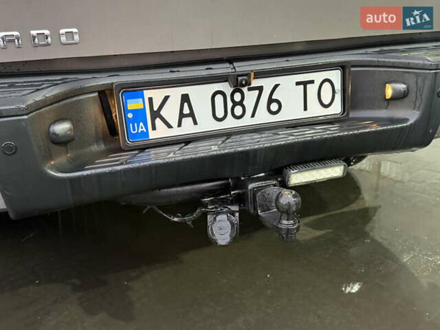 Серый Шевроле Сильверадо, объемом двигателя 4.8 л и пробегом 141 тыс. км за 15700 $, фото 8 на Automoto.ua