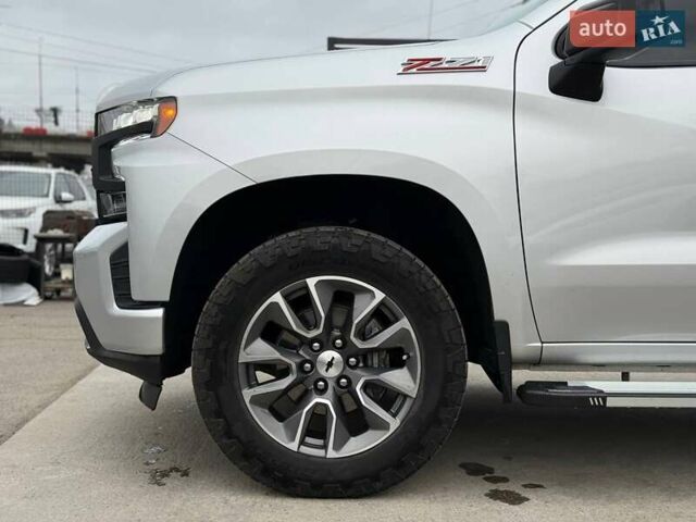 Серый Шевроле Сильверадо, объемом двигателя 3 л и пробегом 110 тыс. км за 45000 $, фото 7 на Automoto.ua