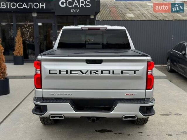 Серый Шевроле Сильверадо, объемом двигателя 3 л и пробегом 110 тыс. км за 45000 $, фото 4 на Automoto.ua
