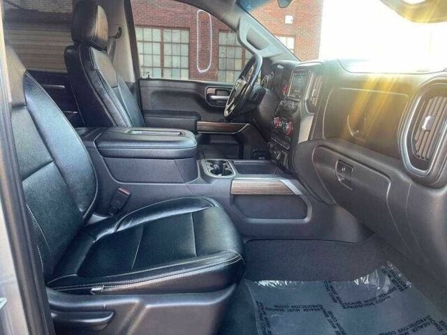 Сірий Шевроле Сільверадо, об'ємом двигуна 5.3 л та пробігом 39 тис. км за 14200 $, фото 13 на Automoto.ua