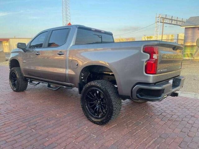 Сірий Шевроле Сільверадо, об'ємом двигуна 5.3 л та пробігом 39 тис. км за 14200 $, фото 4 на Automoto.ua