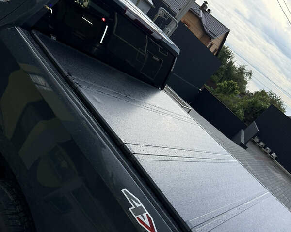 Серый Шевроле Сильверадо, объемом двигателя 2.73 л и пробегом 65 тыс. км за 43500 $, фото 17 на Automoto.ua