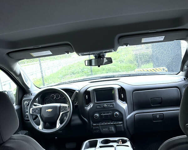 Серый Шевроле Сильверадо, объемом двигателя 2.73 л и пробегом 65 тыс. км за 43500 $, фото 15 на Automoto.ua