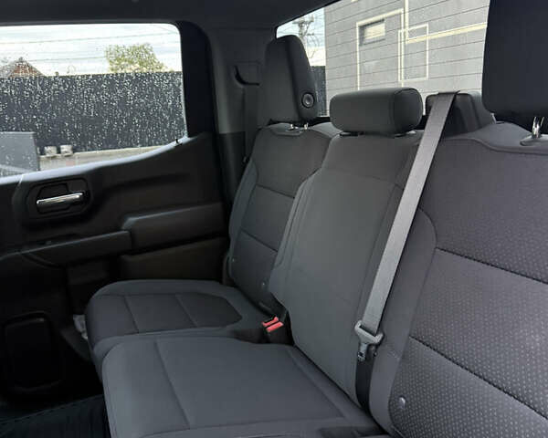 Серый Шевроле Сильверадо, объемом двигателя 2.73 л и пробегом 65 тыс. км за 43500 $, фото 13 на Automoto.ua