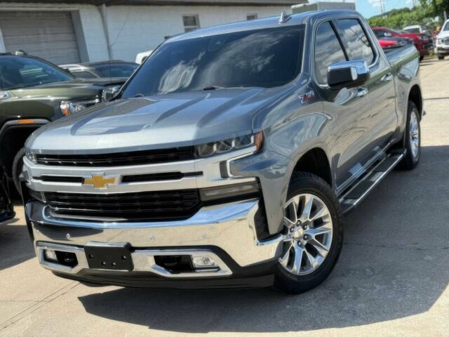 Серый Шевроле Сильверадо, объемом двигателя 5.3 л и пробегом 28 тыс. км за 49000 $, фото 2 на Automoto.ua