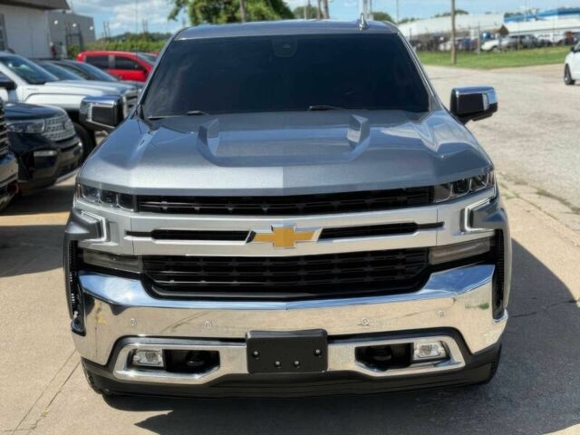 Серый Шевроле Сильверадо, объемом двигателя 5.3 л и пробегом 28 тыс. км за 49000 $, фото 1 на Automoto.ua