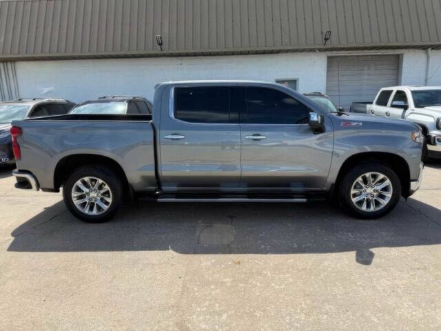 Серый Шевроле Сильверадо, объемом двигателя 5.3 л и пробегом 28 тыс. км за 49000 $, фото 4 на Automoto.ua