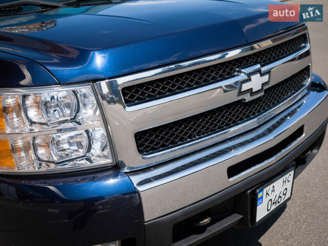 Синий Шевроле Сильверадо, объемом двигателя 5.33 л и пробегом 194 тыс. км за 13700 $, фото 20 на Automoto.ua