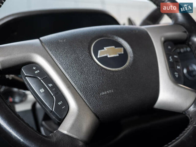 Синий Шевроле Сильверадо, объемом двигателя 5.33 л и пробегом 194 тыс. км за 13700 $, фото 17 на Automoto.ua