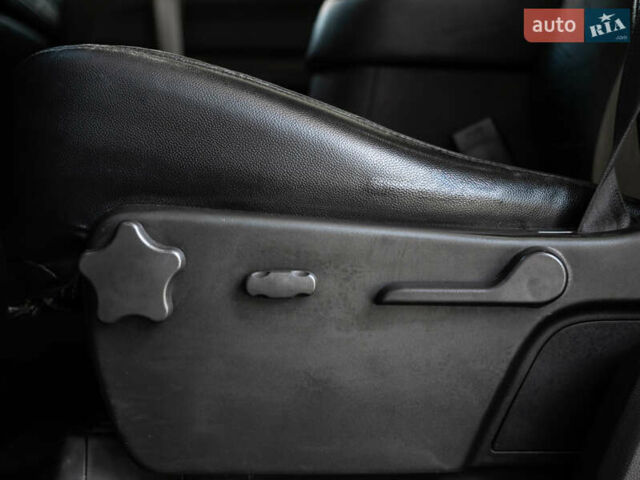 Синий Шевроле Сильверадо, объемом двигателя 5.33 л и пробегом 194 тыс. км за 13700 $, фото 19 на Automoto.ua