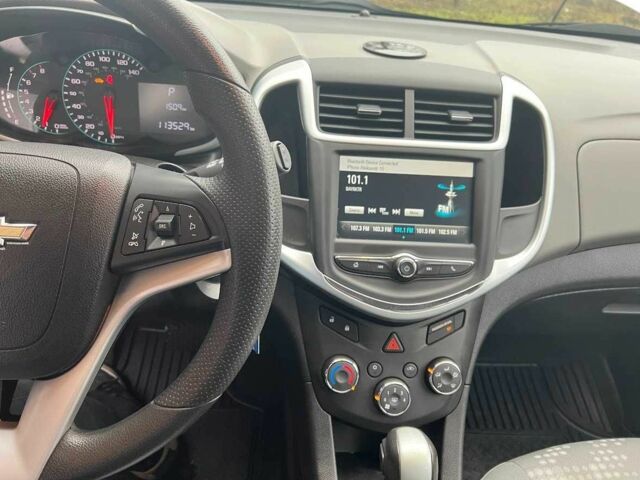 Белый Шевроле Соник, объемом двигателя 1.8 л и пробегом 114 тыс. км за 7800 $, фото 21 на Automoto.ua