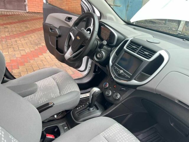 Белый Шевроле Соник, объемом двигателя 1.8 л и пробегом 114 тыс. км за 7800 $, фото 14 на Automoto.ua