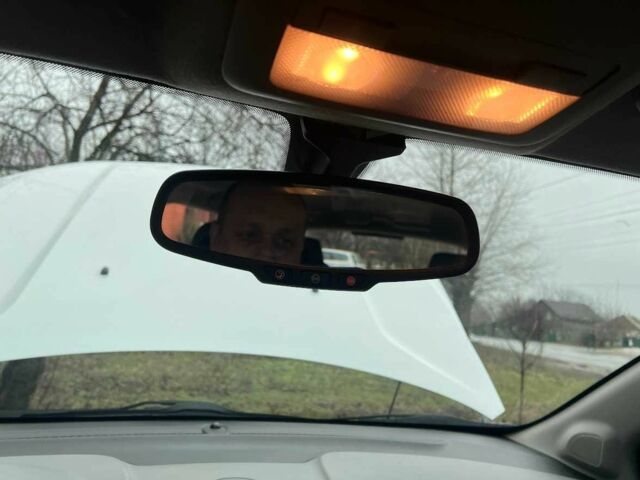 Белый Шевроле Соник, объемом двигателя 1.8 л и пробегом 114 тыс. км за 7800 $, фото 20 на Automoto.ua