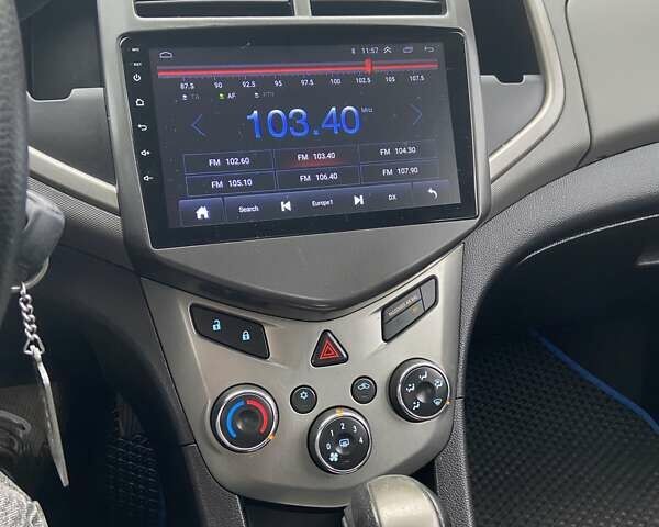 Білий Шевроле Сонік, об'ємом двигуна 1.8 л та пробігом 224 тис. км за 7000 $, фото 16 на Automoto.ua