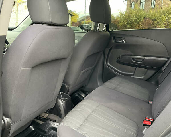 Чорний Шевроле Сонік, об'ємом двигуна 1.8 л та пробігом 138 тис. км за 6600 $, фото 19 на Automoto.ua