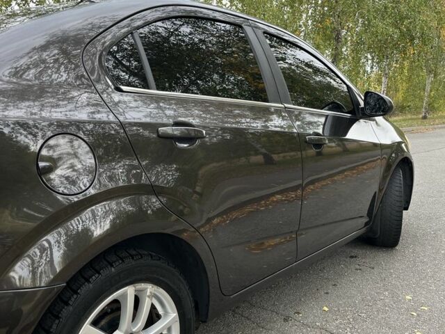 Черный Шевроле Соник, объемом двигателя 1.8 л и пробегом 137 тыс. км за 6500 $, фото 3 на Automoto.ua