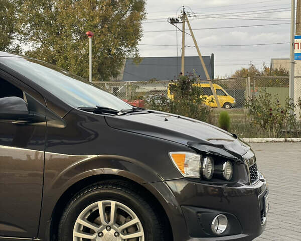 Чорний Шевроле Сонік, об'ємом двигуна 1.8 л та пробігом 138 тис. км за 6600 $, фото 5 на Automoto.ua