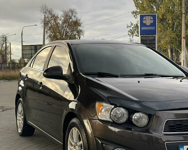 Чорний Шевроле Сонік, об'ємом двигуна 1.8 л та пробігом 138 тис. км за 6600 $, фото 4 на Automoto.ua