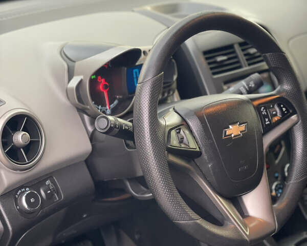 Чорний Шевроле Сонік, об'ємом двигуна 1.8 л та пробігом 138 тис. км за 6600 $, фото 21 на Automoto.ua