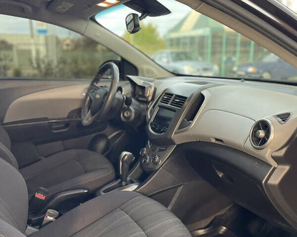 Чорний Шевроле Сонік, об'ємом двигуна 1.8 л та пробігом 138 тис. км за 6600 $, фото 15 на Automoto.ua