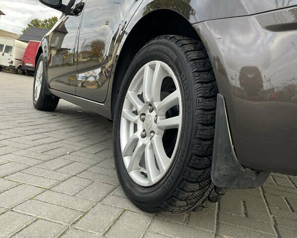 Чорний Шевроле Сонік, об'ємом двигуна 1.8 л та пробігом 138 тис. км за 6600 $, фото 13 на Automoto.ua