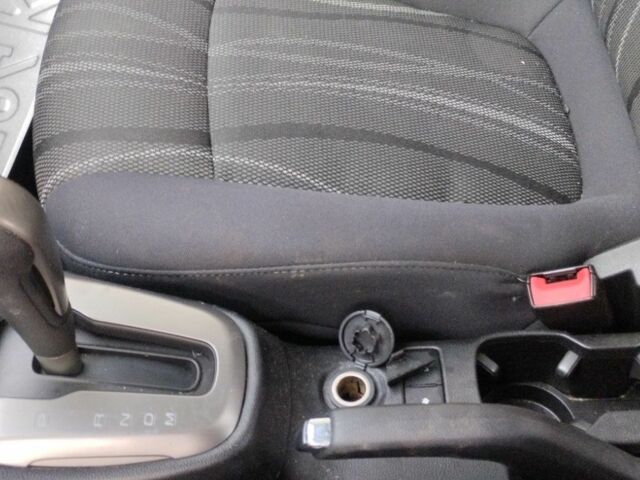 Черный Шевроле Соник, объемом двигателя 1.8 л и пробегом 87 тыс. км за 2500 $, фото 7 на Automoto.ua