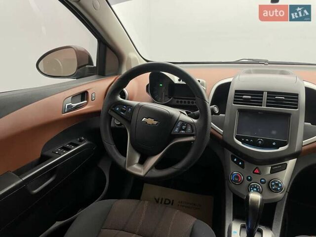 Коричневый Шевроле Соник, объемом двигателя 1.6 л и пробегом 163 тыс. км за 7471 $, фото 9 на Automoto.ua