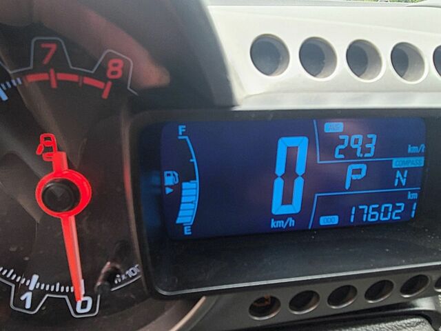 Красный Шевроле Соник, объемом двигателя 0 л и пробегом 179 тыс. км за 5999 $, фото 5 на Automoto.ua