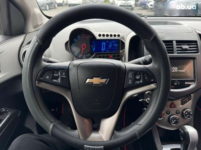 Шевроле Соник, объемом двигателя 0 л и пробегом 190 тыс. км за 6500 $, фото 22 на Automoto.ua