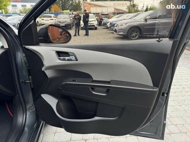 Шевроле Соник, объемом двигателя 0 л и пробегом 190 тыс. км за 6500 $, фото 28 на Automoto.ua