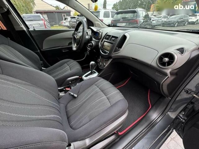 Шевроле Соник, объемом двигателя 0 л и пробегом 190 тыс. км за 6500 $, фото 18 на Automoto.ua
