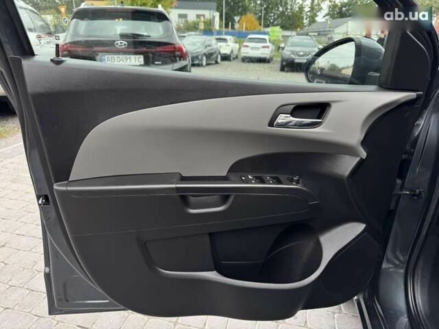 Шевроле Соник, объемом двигателя 0 л и пробегом 190 тыс. км за 6500 $, фото 25 на Automoto.ua