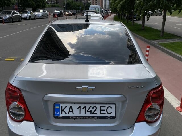 Серый Шевроле Соник, объемом двигателя 1.8 л и пробегом 247 тыс. км за 7300 $, фото 3 на Automoto.ua