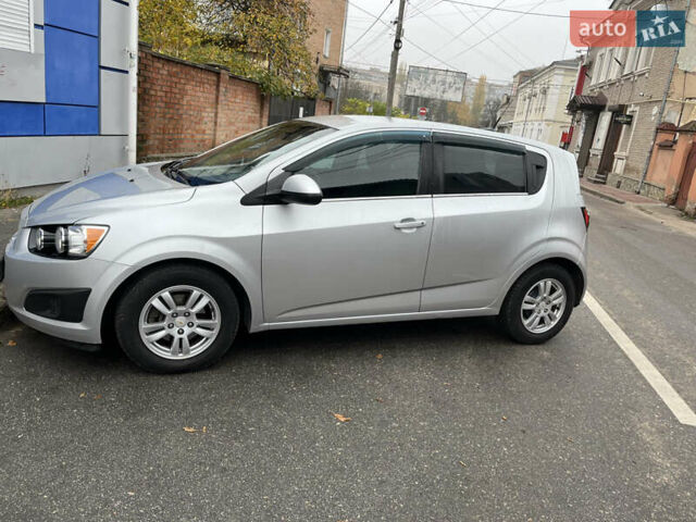 Сірий Шевроле Сонік, об'ємом двигуна 1.8 л та пробігом 147 тис. км за 5500 $, фото 1 на Automoto.ua