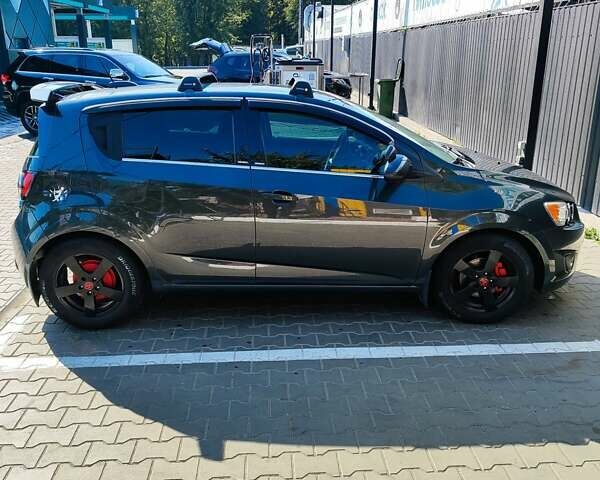 Серый Шевроле Соник, объемом двигателя 1.8 л и пробегом 220 тыс. км за 9000 $, фото 15 на Automoto.ua