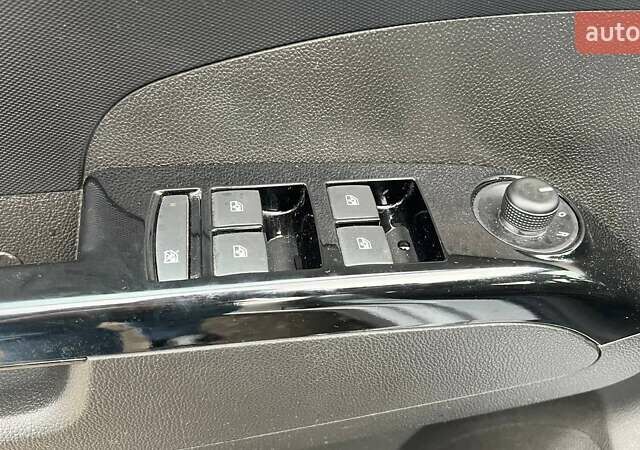 Серый Шевроле Соник, объемом двигателя 1.36 л и пробегом 46 тыс. км за 9990 $, фото 12 на Automoto.ua