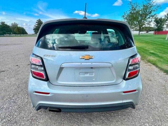 Серый Шевроле Соник, объемом двигателя 1.4 л и пробегом 33 тыс. км за 1500 $, фото 3 на Automoto.ua