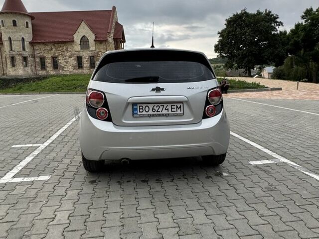 Серый Шевроле Соник, объемом двигателя 1.8 л и пробегом 251 тыс. км за 5950 $, фото 4 на Automoto.ua