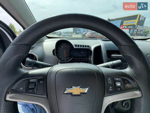Сірий Шевроле Сонік, об'ємом двигуна 1.4 л та пробігом 226 тис. км за 5900 $, фото 12 на Automoto.ua